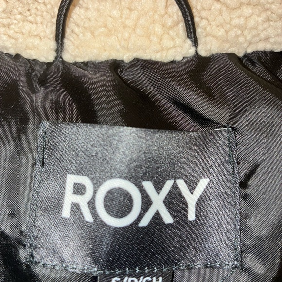 ROXY NWT || Black Hooded Puffer Jacket - Picture 7 of 9